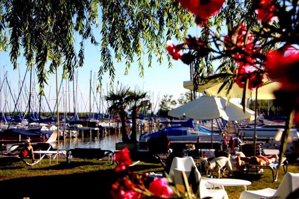 Hoteldorf Seepark Weiden Weiden am See Ngoại thất bức ảnh